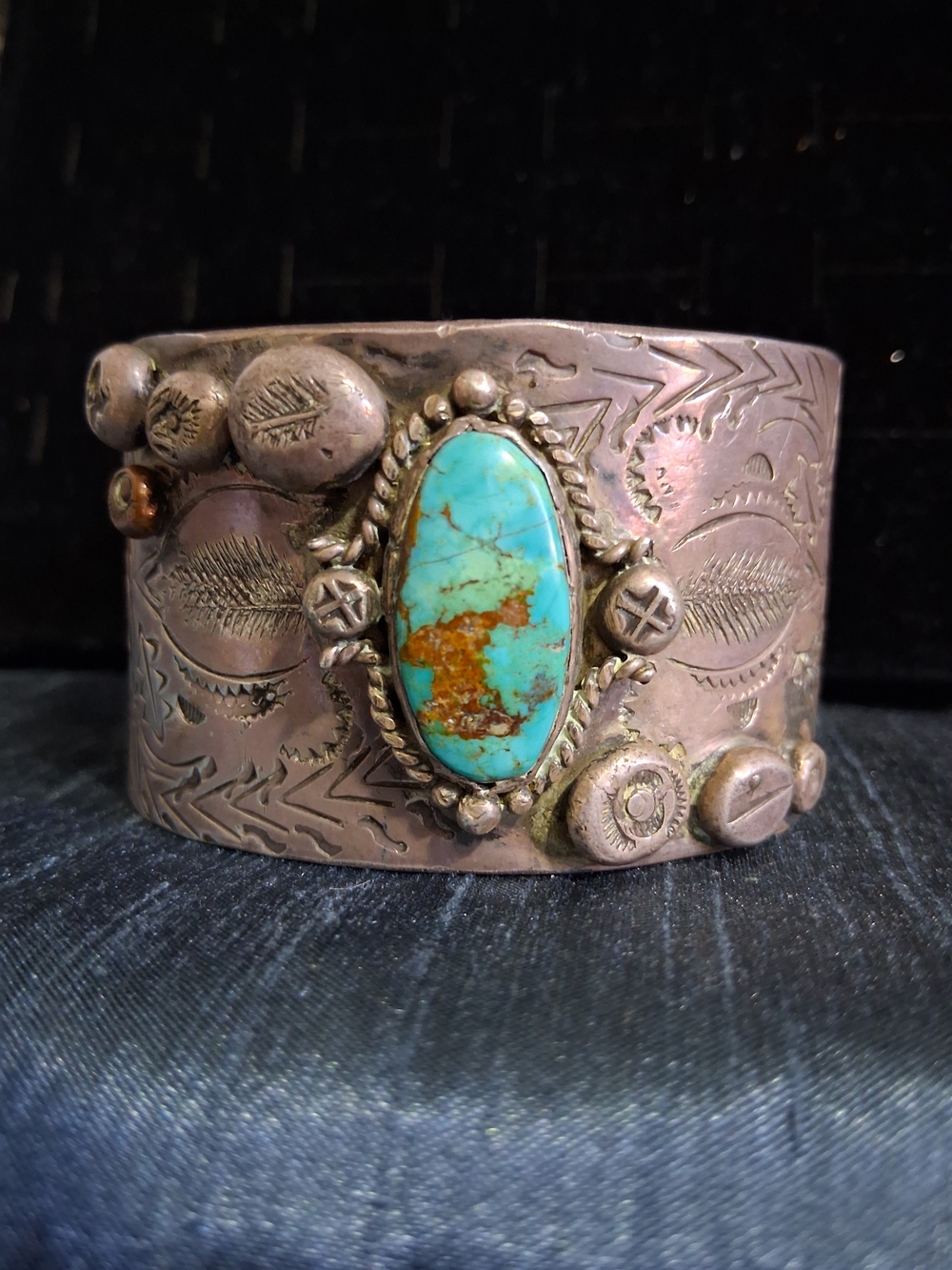 Old Pawn Native American Turquoise Oval Stone Sterling Silver Cuff Bracelet - Picture 3 of 16